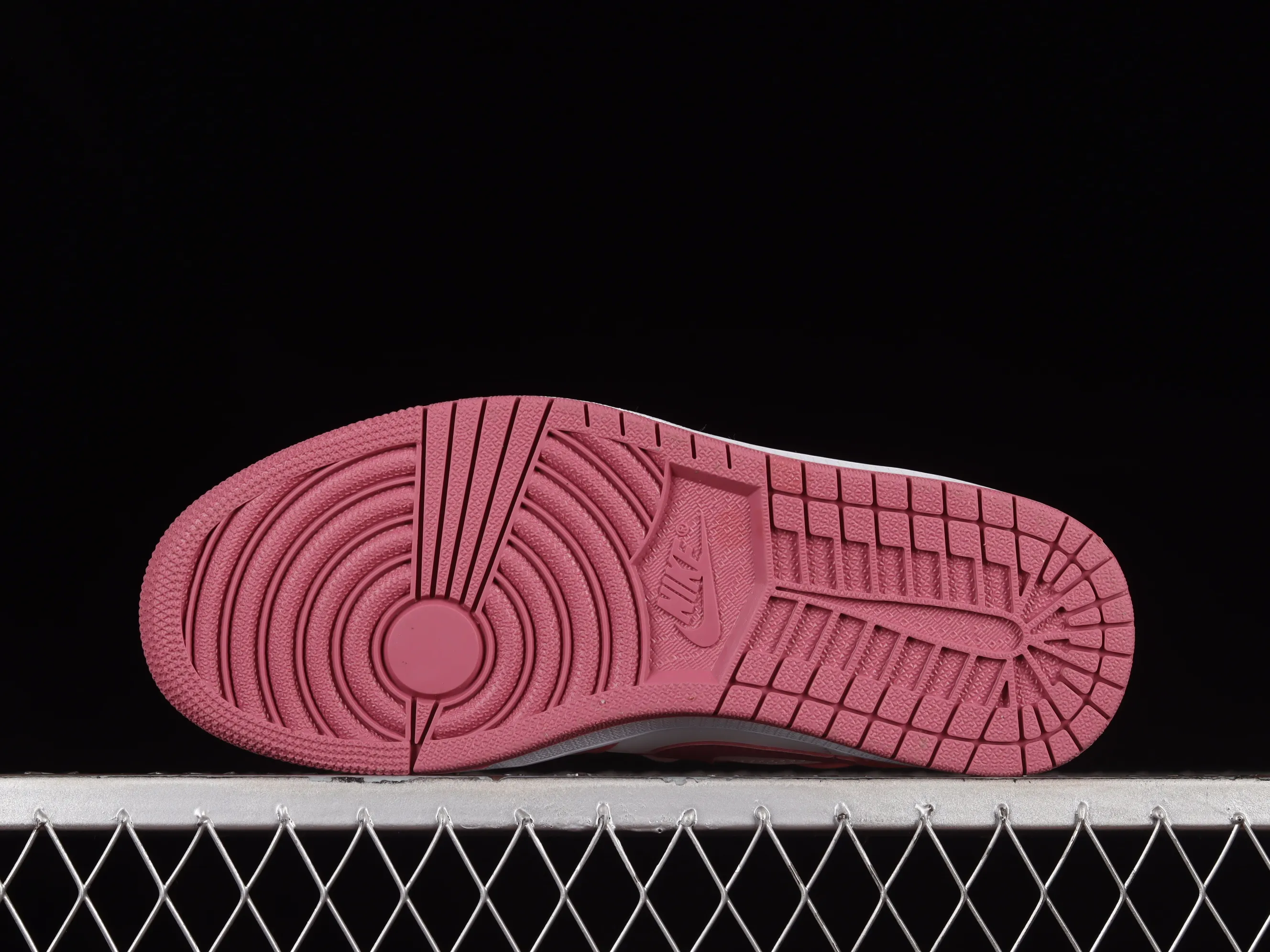 All categories Air Jordan Jordan series basketball shoes Air Jordan 1 Mid Air Jordan 1 Mid "Desert Berry" AJ1 Joe 1 pink and white mid-top cultural basketball shoes DQ8423-616